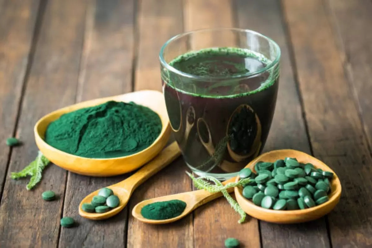 User Chlorophyll for strong shiny hair