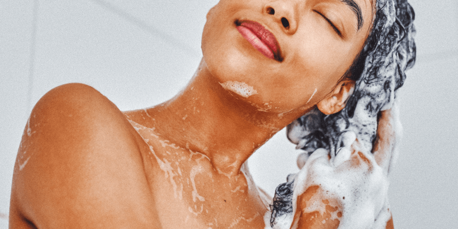 How many times a week should you wash your hair! - OrganiGrowHairCo